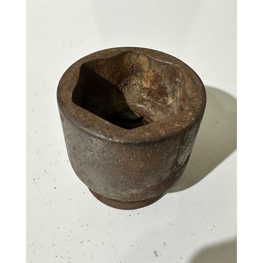 2-1/8" IMPACT SOCKET 1"‎ DRIVE  6-PT  Used Unknown Brand